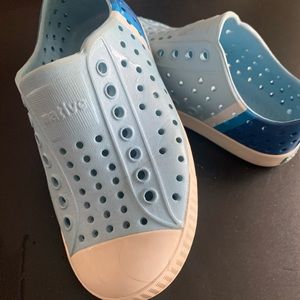 *SOLD* Natives size 9